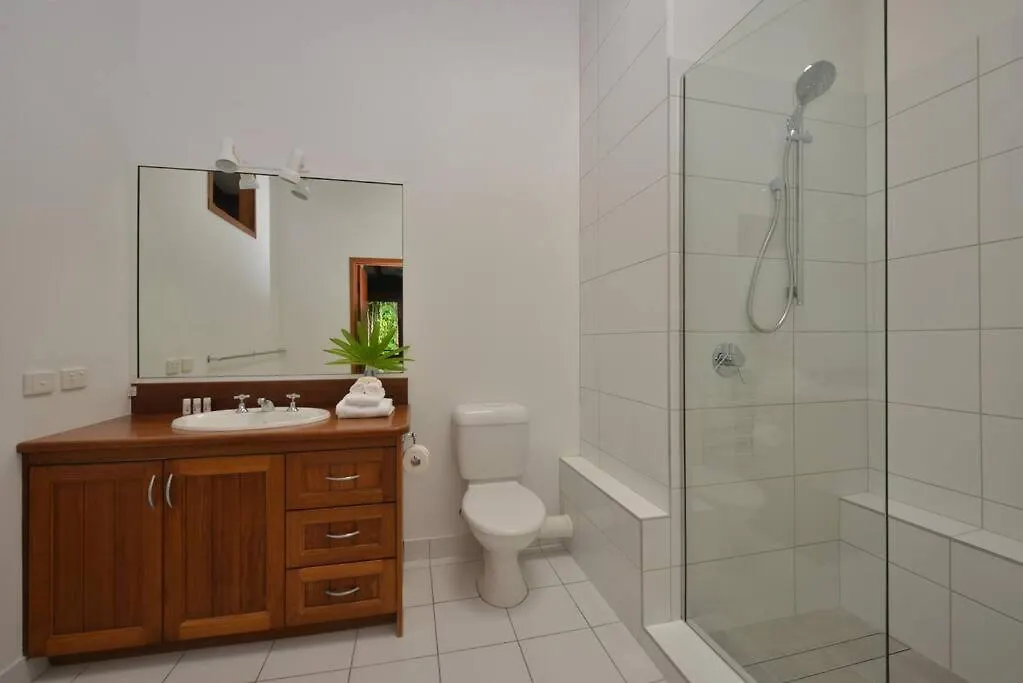 Spindrift Townhouse 3 - The Coral Sea At Your Door Port Douglas Daire